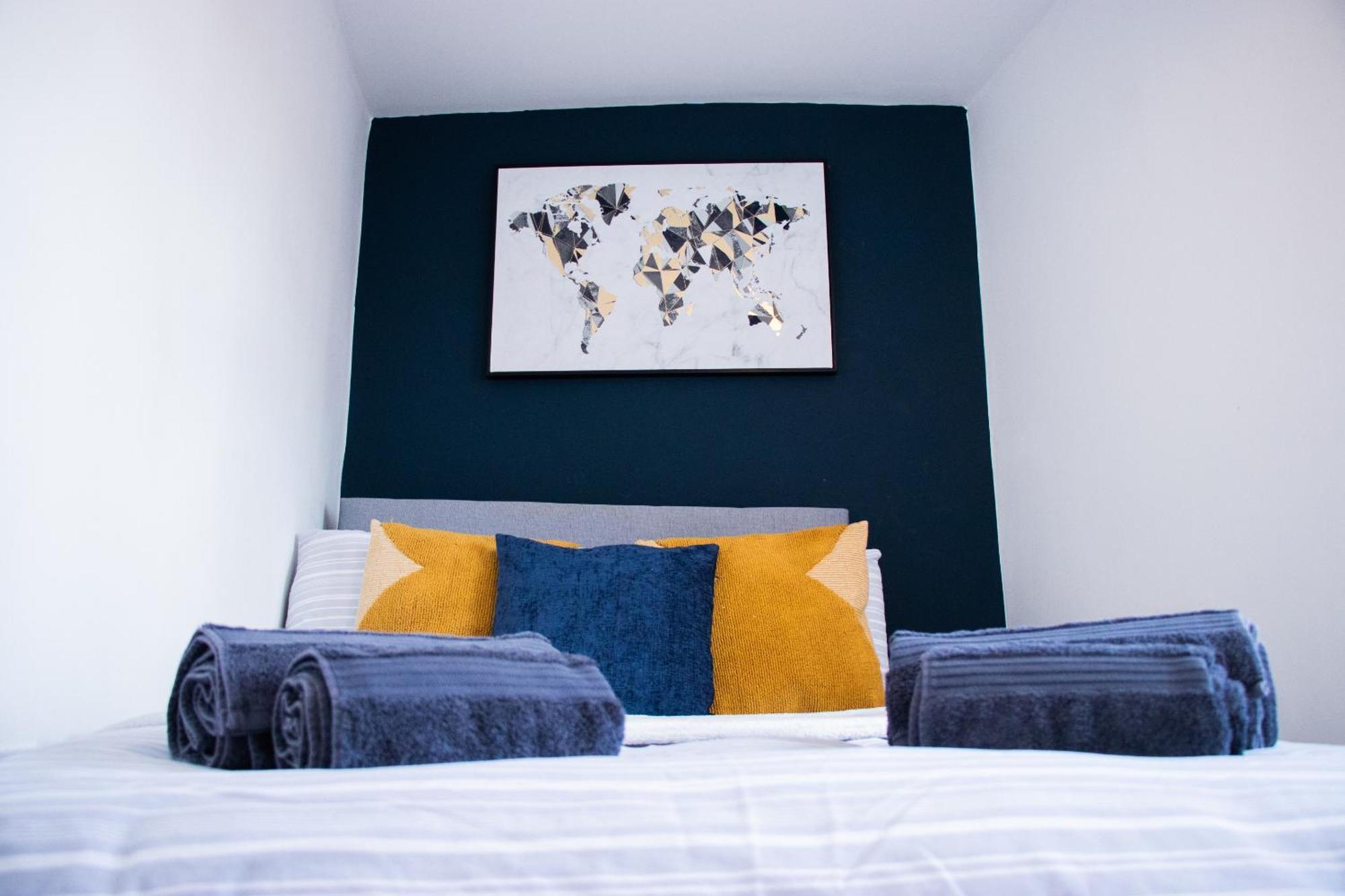 Charming Centre That Was Great For Contractors Apartment